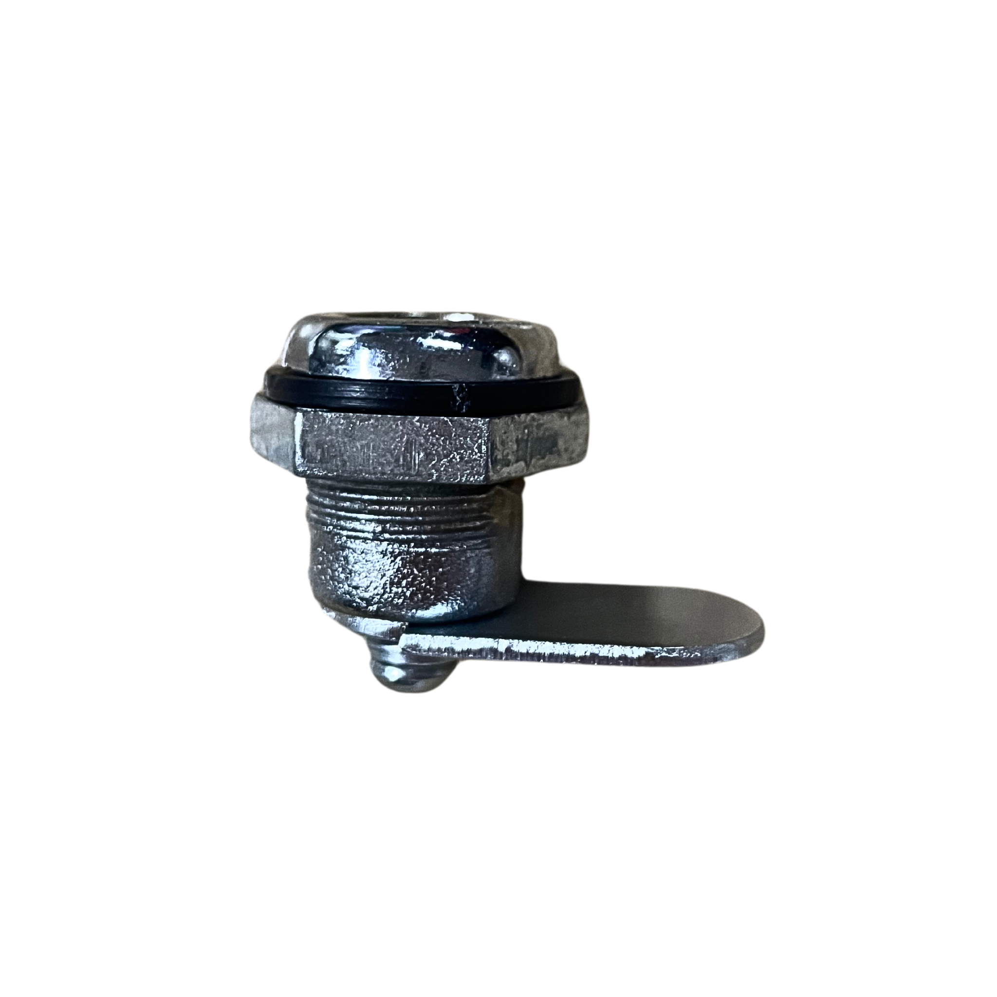 Chapa triangular Gales, ideal para gabinetes eléctricos o cajas de control. Fabricación robusta, apertura segura con llave triangular.