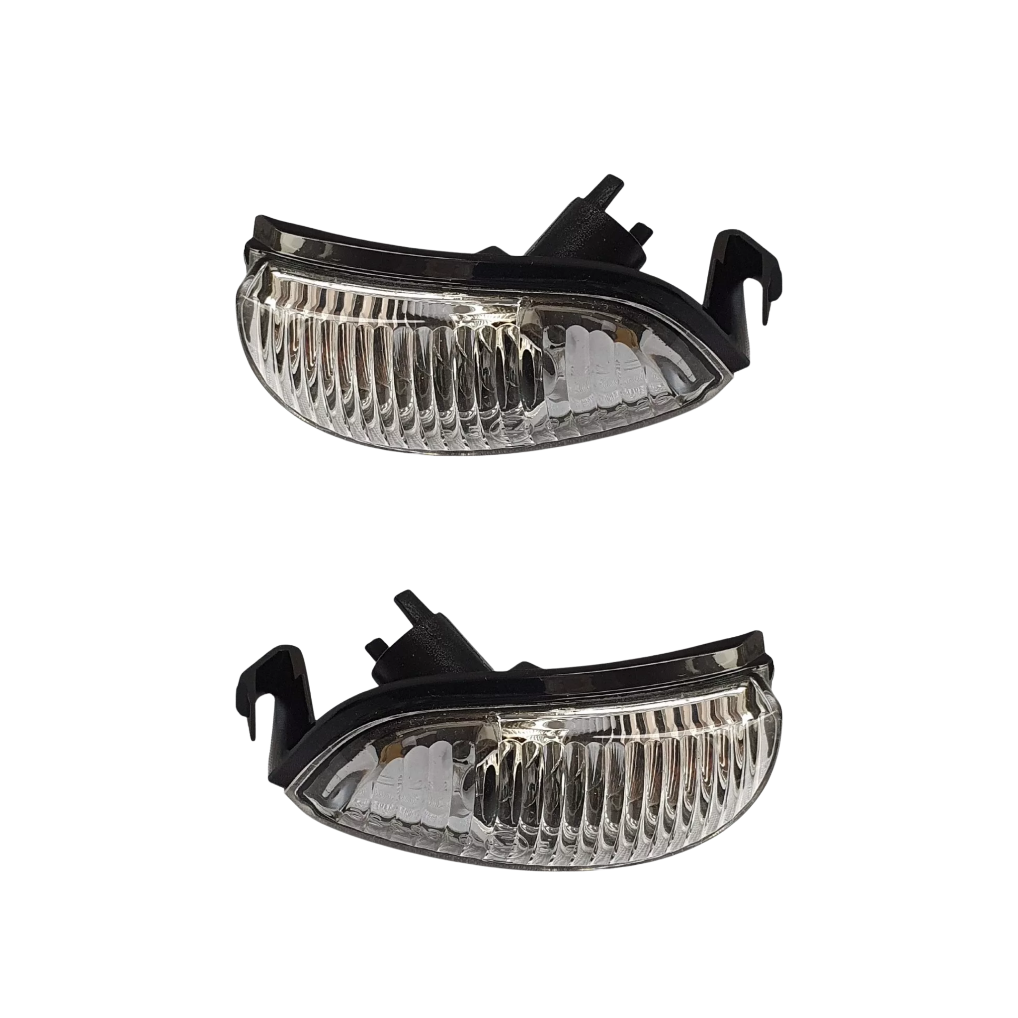 Direccional de espejo para Logan y Sandero. Repuesto original, mejora la visibilidad y seguridad al conducir. Fácil de instalar y resistente.