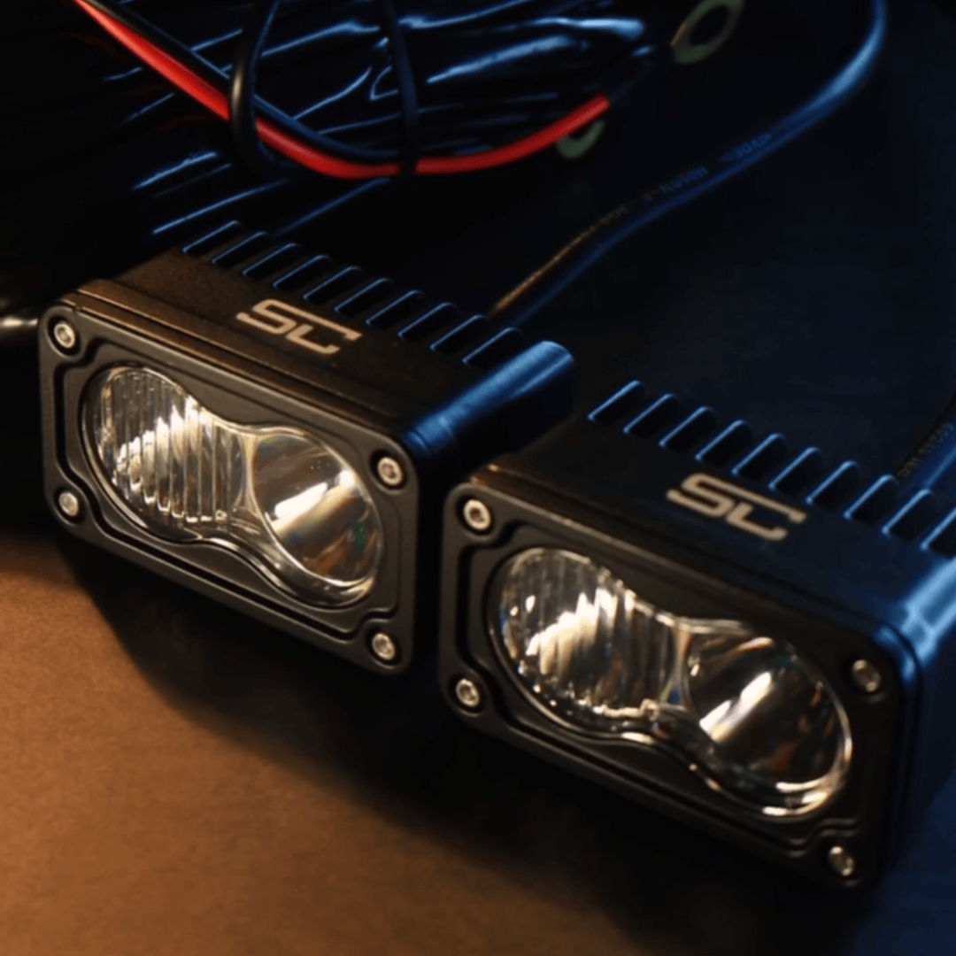 sc2 combo led, faro led 2 pulgadas, luz led compacta, faro osram 20w, luz blanca o ámbar, faro led ip68, luz reversa offroad, faro drl ámbar, luz niebla led, luz trabajo vehículo, luz led 2500 lúmenes, faro off-road pequeño, led para camioneta 2", faro sc2 20w