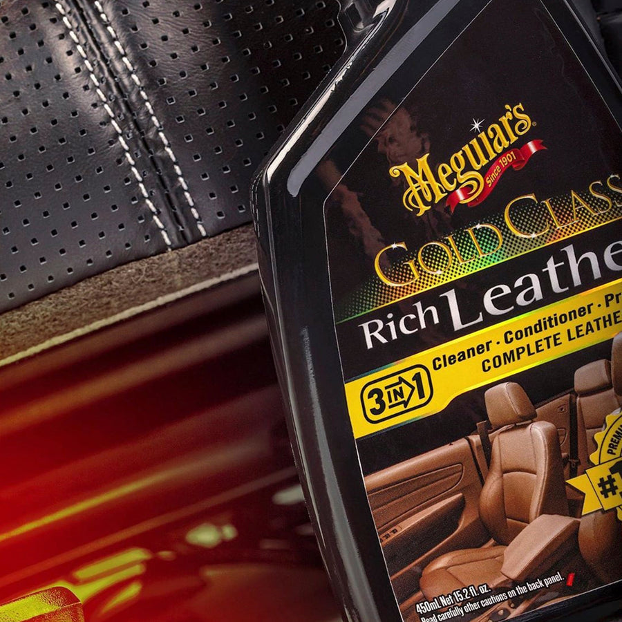 Gold Class Rich Leather Spray limpia, acondiciona y protege el cuero del auto en un solo paso. Acabado natural, no graso y con protección UV duradera.