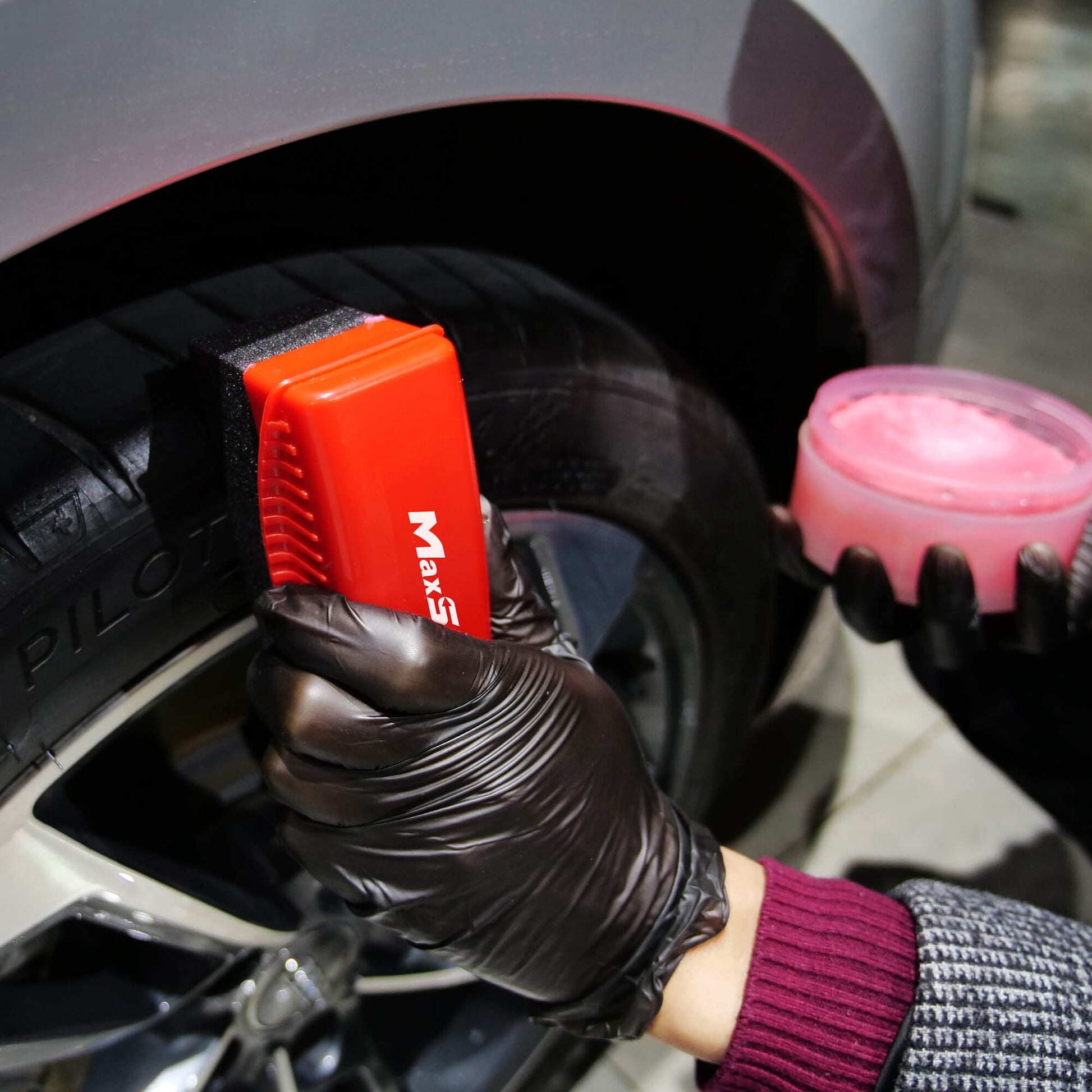 aplicador gel de llantas, aplicador maxshine, esponja aplicadora llantas, pad para neumáticos, aplicador de silicona llantas, aplicador de dressing, aplicador molduras exteriores, aplicador interior auto, detailing automotriz, accesorios detailing, bloque de espuma, aplicador con agarre plástico, aplicador con funda, cuidado de llantas, tire shine applicator, car care, esponja para acondicionador, aplicador profesional llantas, limpieza y cuidado automotriz, maxshine applicator