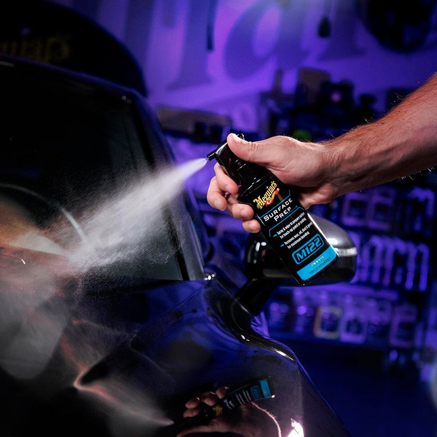 Kit Meguiar’s Hybrid Paint Coating: protección cerámica híbrida de hasta 1 año, con brillo intenso y resistencia a rayos UV, agua y contaminantes.