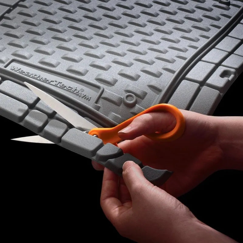 Tapete Cargoliner gris WeatherTech. Protección total para la zona de carga. Ajuste perfecto, antideslizante, resistente y fácil de limpiar.