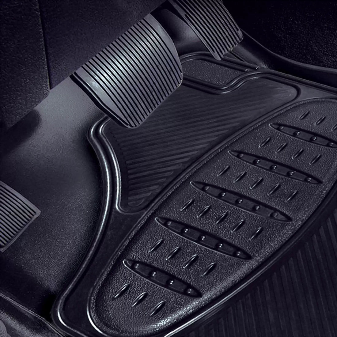 Tapete Hyundai Simoniz 3 piezas en PVC, lavable, resistente y antideslizante. Ideal para mantener limpio y elegante el interior de tu vehículo.