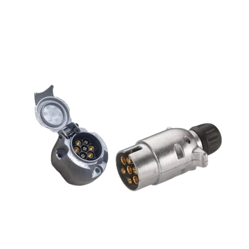 Este kit es la solución para la conexión eléctrica entre vehículos y remolques. Asegura la comunicación para el funcionamiento de las luces del remolque.