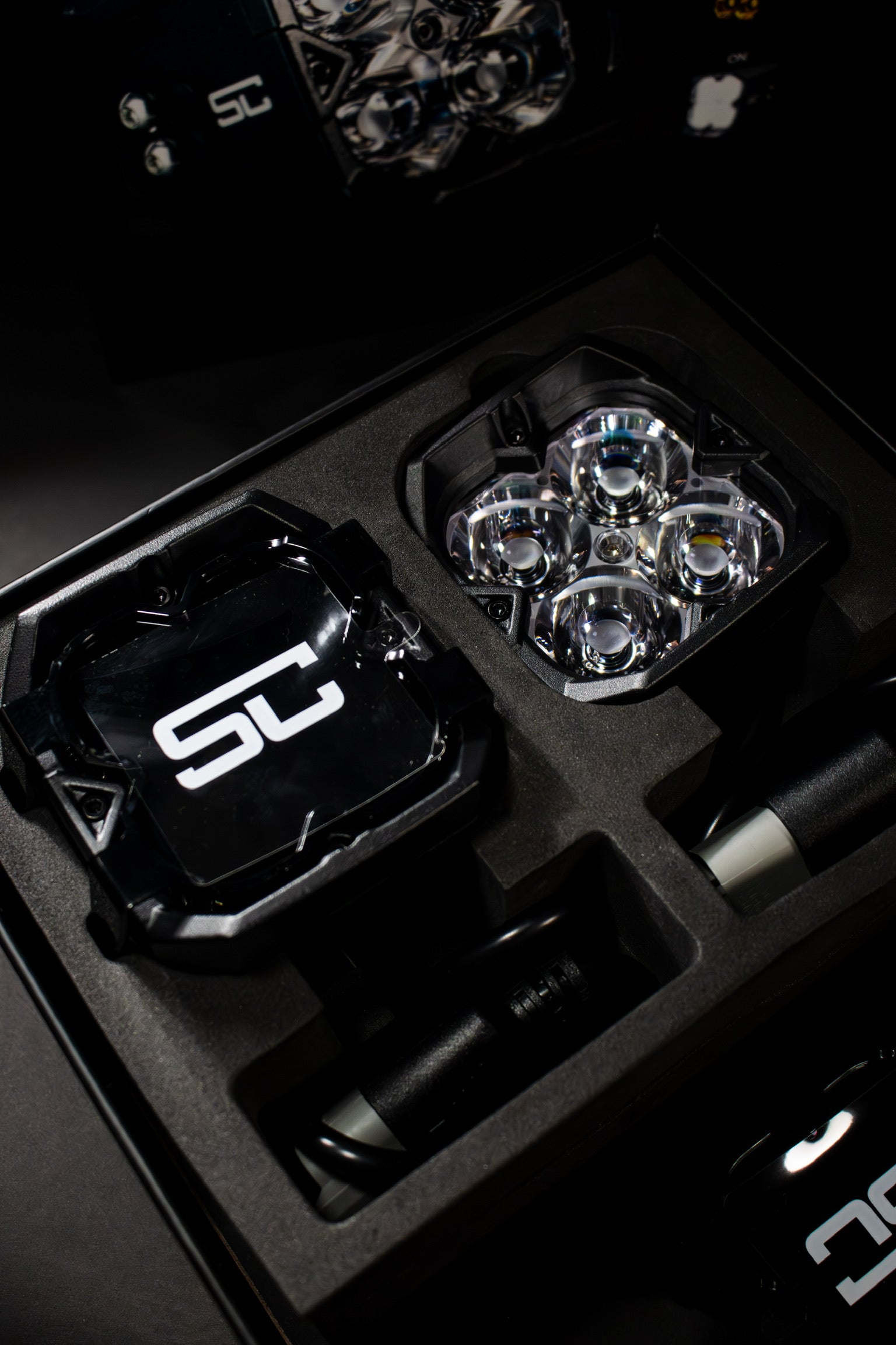 sc 3pro, pod led 3 pulgadas, sc3pro osram, luz offroad 40w, led pod spot beam, luces led 4x4, luces alta potencia, luz DRL ámbar, luces offroad, luces auxiliares sc3pro, faro led profesional, led sc3pro, luz spot 5000lm, accesorios led off-road